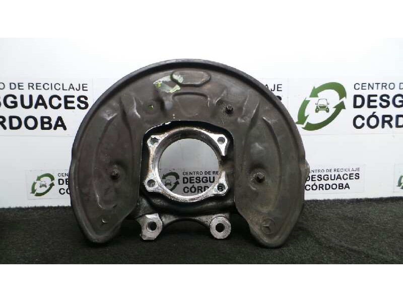 Recambio de mangueta trasera derecha para mercedes-benz clase c (w205) lim. c 200 t cdi bluetec referencia OEM IAM A2053572600 A