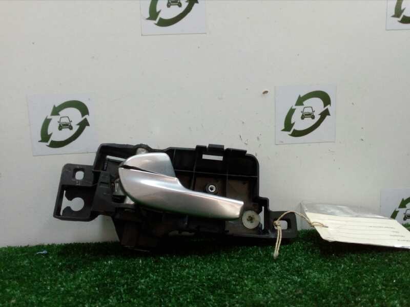 Recambio de maneta interior delantera izquierda para ford mondeo ber. (ca2) 2.0 tdci cat referencia OEM IAM 6M21U22601-7S71A2260