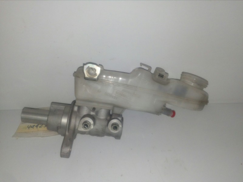 Recambio de bomba freno para toyota auris 1.3 16v cat referencia OEM IAM 0204Y24235  