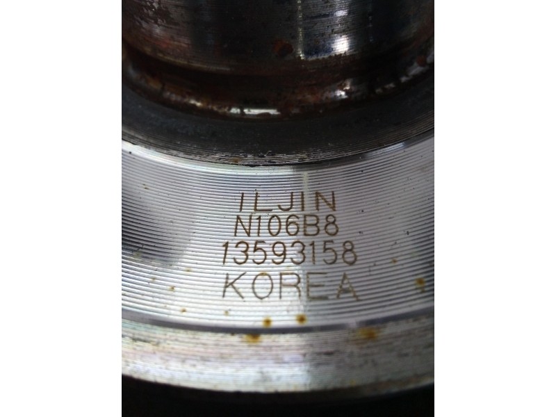 Recambio de buje para opel mokka x 1.4 16v turbo referencia OEM IAM 13593158  