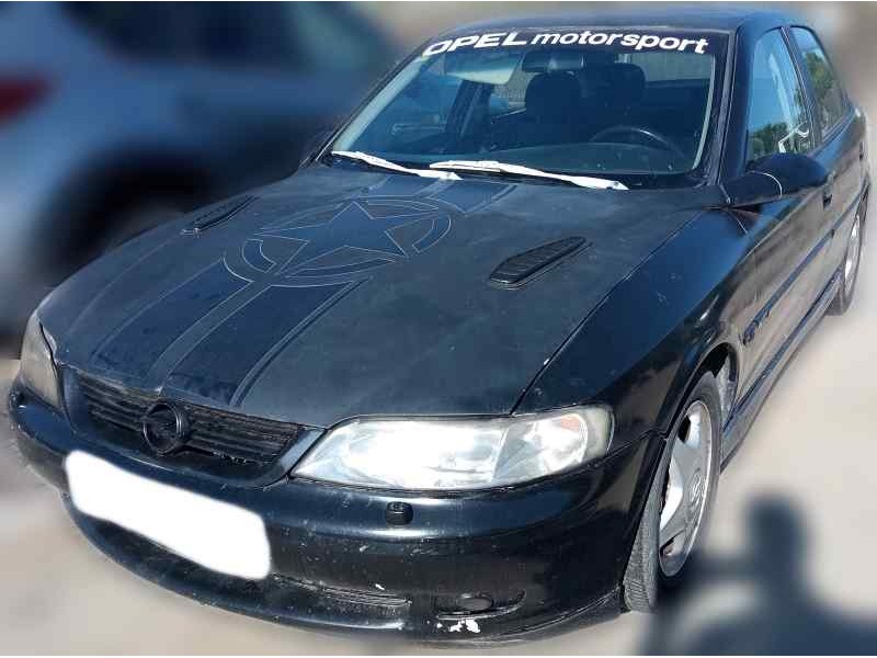 opel vectra b berlina del año 2000