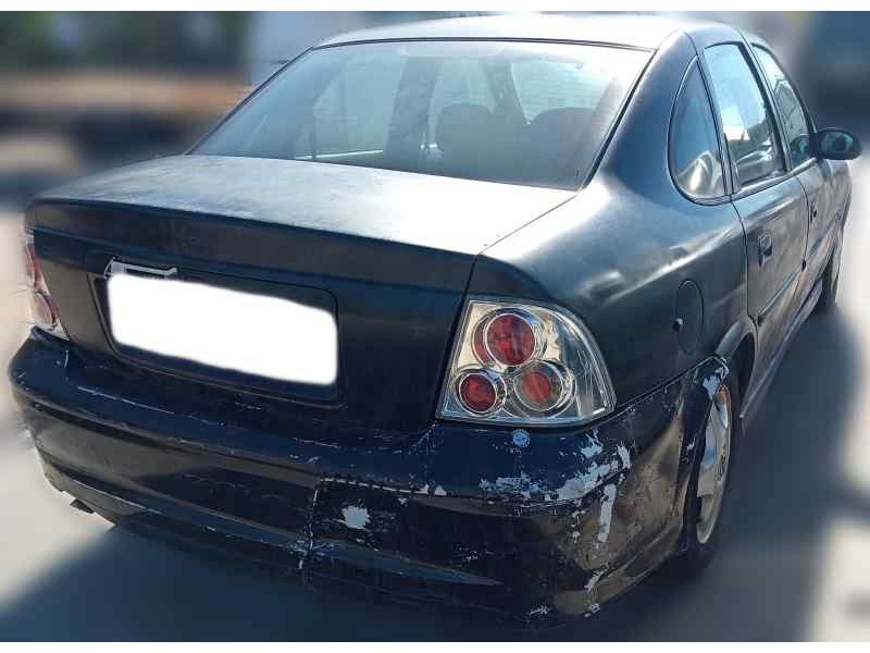 opel vectra b berlina del año 2000