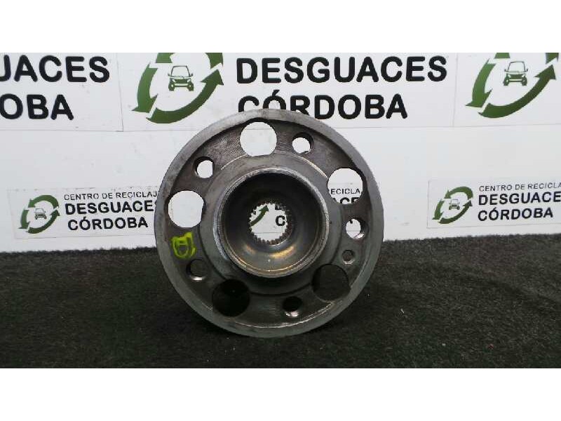 Recambio de buje para mercedes-benz clase c (w205) lim. c 200 t cdi bluetec referencia OEM IAM  TRASERO 