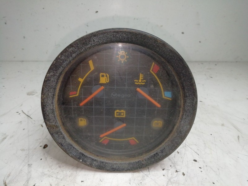 Recambio de cuadro instrumentos para nissan trade caja/chasis 2.8 d referencia OEM IAM SINREFERENCIA  