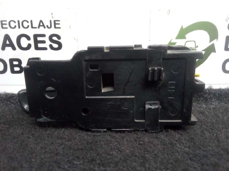 Recambio de maneta interior delantera izquierda para nissan atleon referencia OEM IAM   