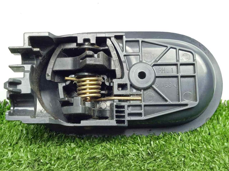 Recambio de maneta interior delantera derecha para mitsubishi colt berlina 5 (z30a) 1.1 cat referencia OEM IAM   