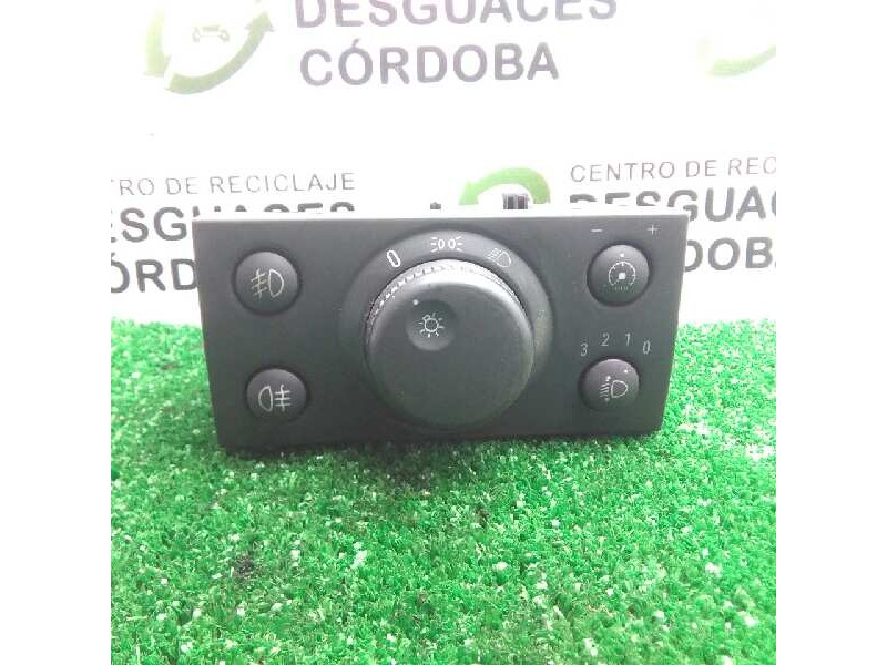 Recambio de interruptor luces para opel vectra c berlina 1.9 cdti referencia OEM IAM 13230798-LK04060051  