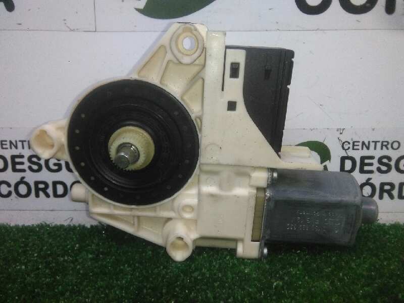 Recambio de motor elevalunas trasero izquierdo para renault laguna iii 2.0 dci diesel cat referencia OEM IAM 827310001R-97840210