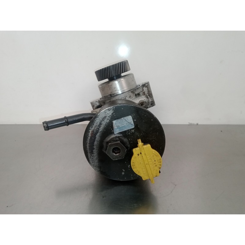 Recambio de bomba servodireccion para mazda premacy (cp) 2.0 turbodiesel referencia OEM IAM 05168065  BJ3A