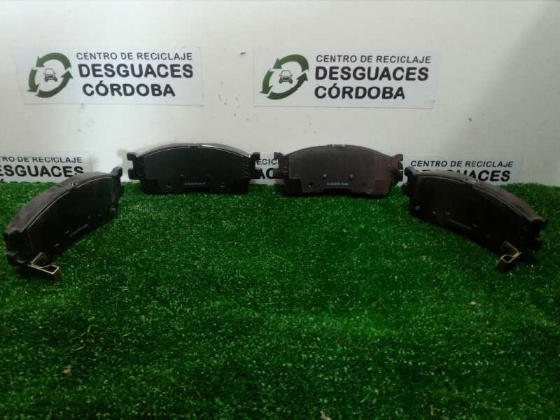 Recambio de pastillas frenos delanteras para kia carens 1.8 cat referencia OEM IAM 0K9D03328Z NUEVO DE LA KIA
