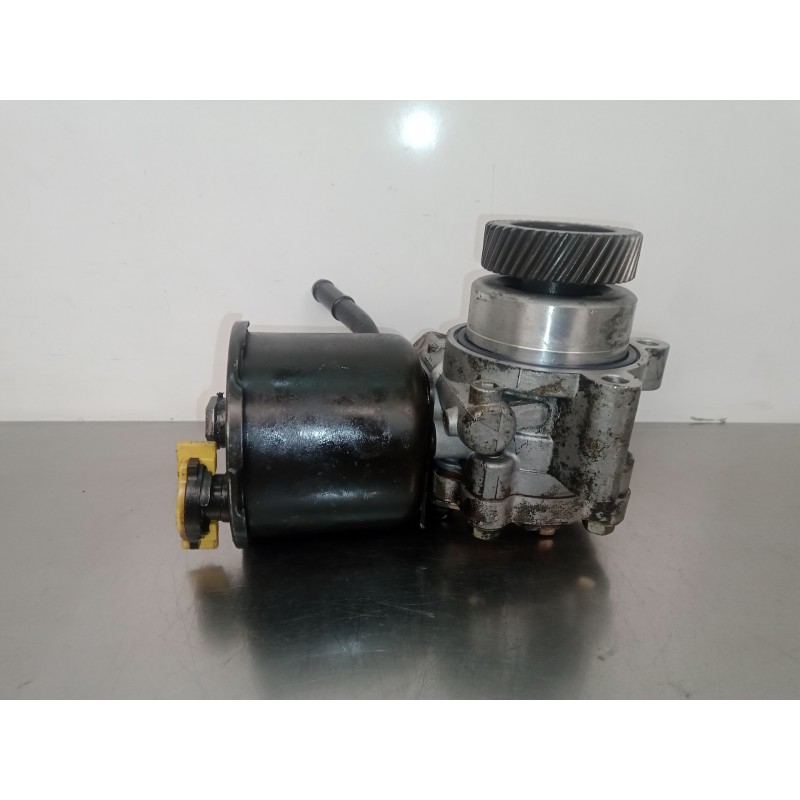 Recambio de bomba servodireccion para mazda premacy (cp) 2.0 turbodiesel referencia OEM IAM 05168065  BJ3A