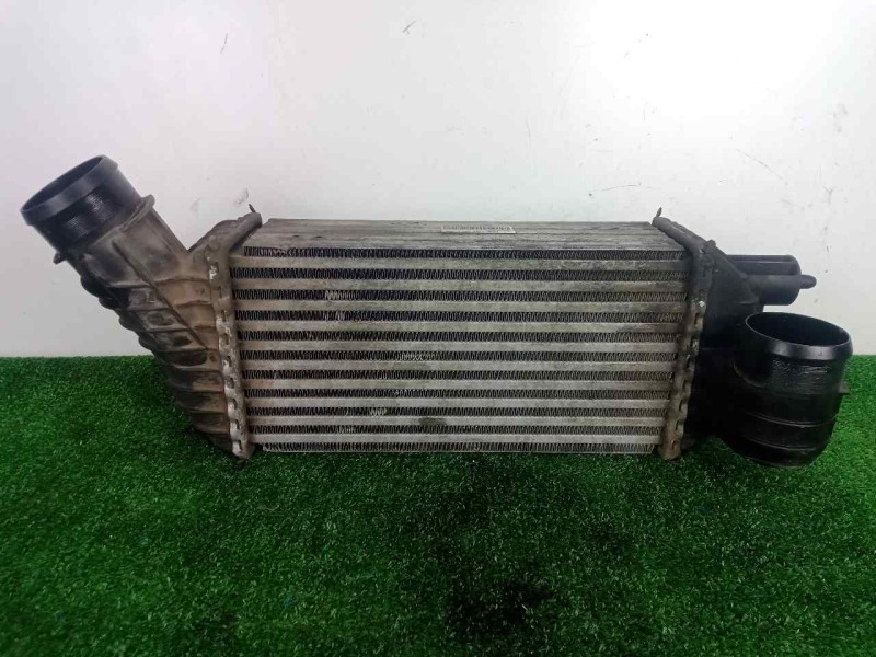 Recambio de intercooler para peugeot 5008 2.0 16v hdi fap cat (rhh / dw10cted4) referencia OEM IAM 9673015780-R1402004 300X160X8