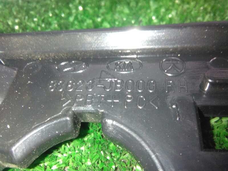 Recambio de maneta interior trasera derecha para kia rio 1.4 cat referencia OEM IAM 83623JB000  