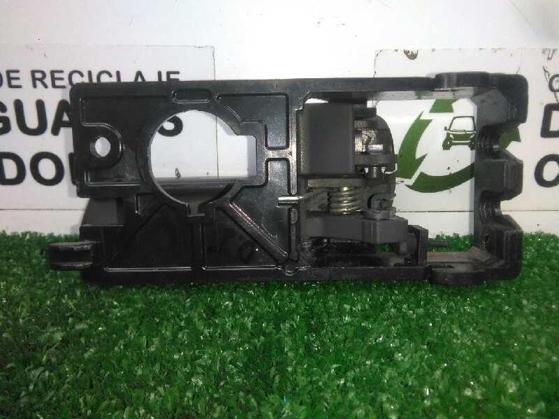 Recambio de maneta interior delantera izquierda para kia rio 1.4 cat referencia OEM IAM 82613JB000  