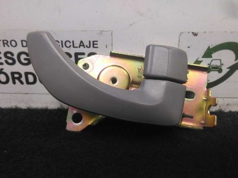 Recambio de maneta interior delantera derecha para kia sorento 2.5 crdi referencia OEM IAM  GRIS 