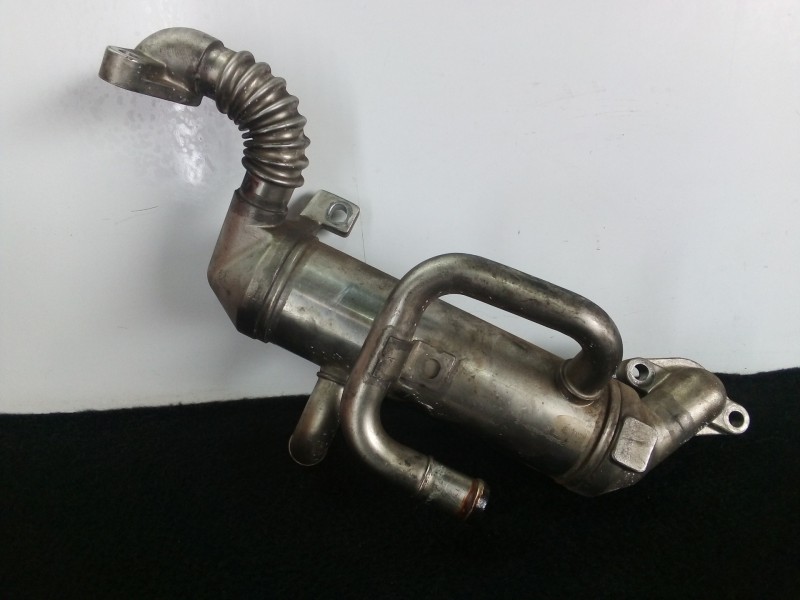 Recambio de enfriador gases egr para kia sorento 2.5 crdi referencia OEM IAM 284804A470V2  