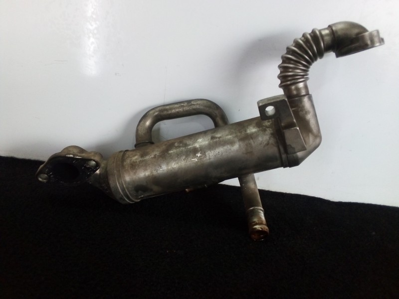 Recambio de enfriador gases egr para kia sorento 2.5 crdi referencia OEM IAM 284804A470V2  