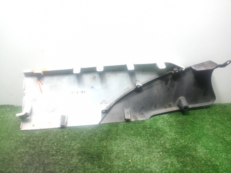 Recambio de moldura para honda fes fes 125 s-wing (jf12) referencia OEM IAM 64431KRJ7900  QUILLA DERECHA