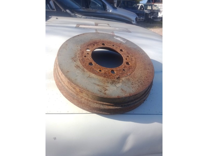 Recambio de tambor freno trasero para toyota hilux (kun) 2.5 turbodiesel referencia OEM IAM   