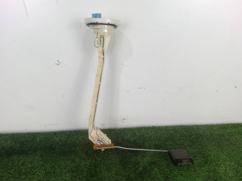 Recambio de aforador para mercedes-benz clase e (w210) e 320 (210.055) referencia OEM IAM A2105421217-221836001004 VDO 2.PINES