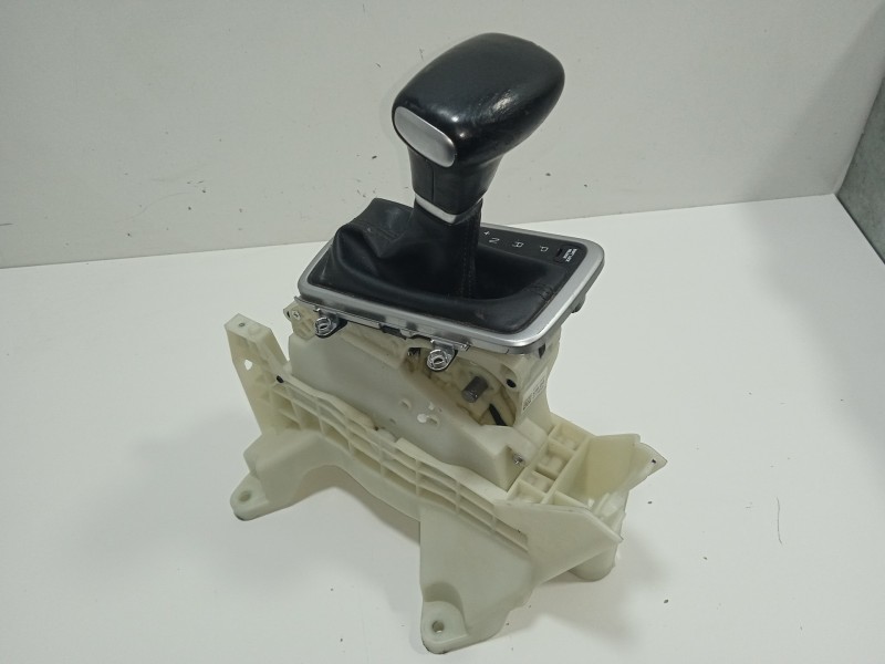 Recambio de palanca cambio para kia sportage 1.6 crdi cat referencia OEM IAM 46700F1100-46701D4430-1811290130 AUTOMATICO - AUTOM