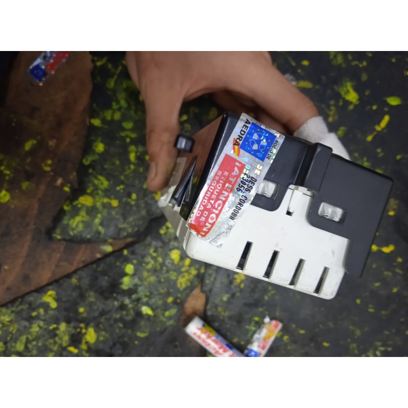 Recambio de pantalla multifuncion para renault clio iii 1.5 dci diesel cat referencia OEM IAM 280348139RA-281199474A-19154411-NS