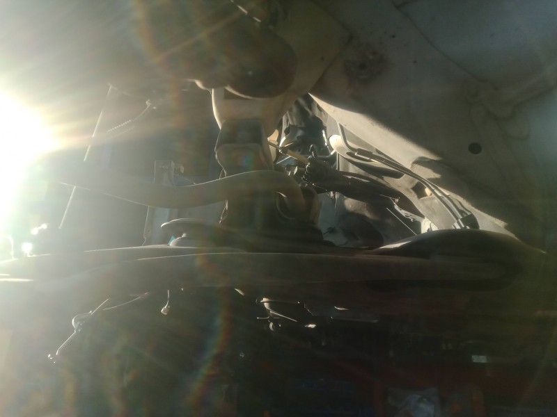 Recambio de brazo suspension inferior delantero izquierdo para peugeot 208 1.6 blue-hdi fap referencia OEM IAM   