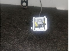 Recambio de enganche cinturon delantero izquierdo para peugeot 208 1.6 blue-hdi fap referencia OEM IAM NOTIENE   2