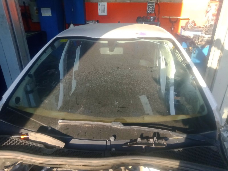 Recambio de parabrisas para peugeot 208 1.6 blue-hdi fap referencia OEM IAM   