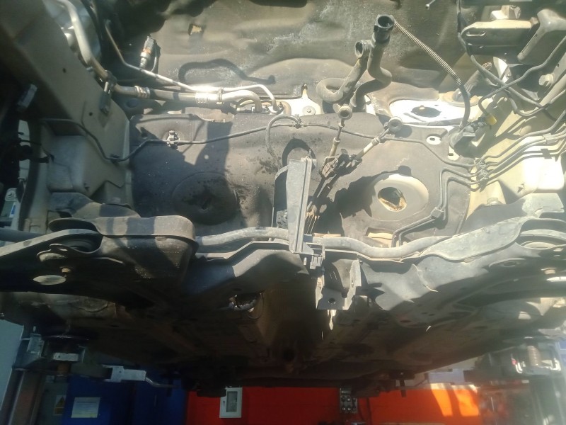 Recambio de puente delantero para peugeot 208 1.6 blue-hdi fap referencia OEM IAM   