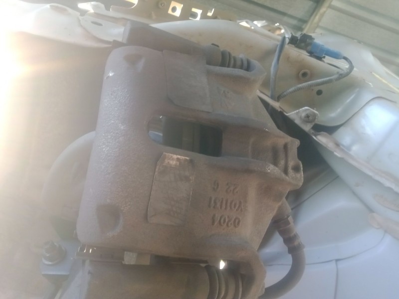 Recambio de pinza freno delantera izquierda para peugeot 208 1.6 blue-hdi fap referencia OEM IAM   