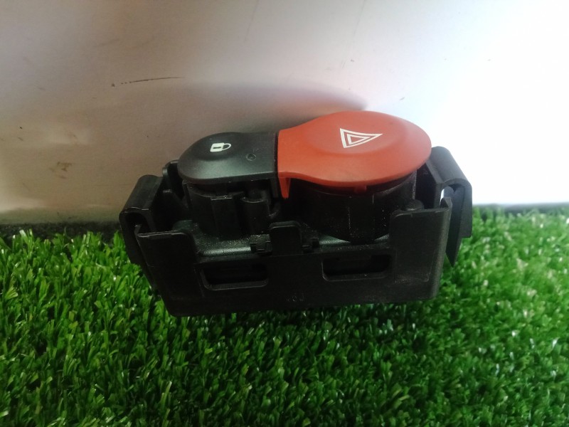 Recambio de warning para renault kangoo 1.5 dci diesel cat referencia OEM IAM 8200214896A-8200463613-8200409382-8200523299-25210