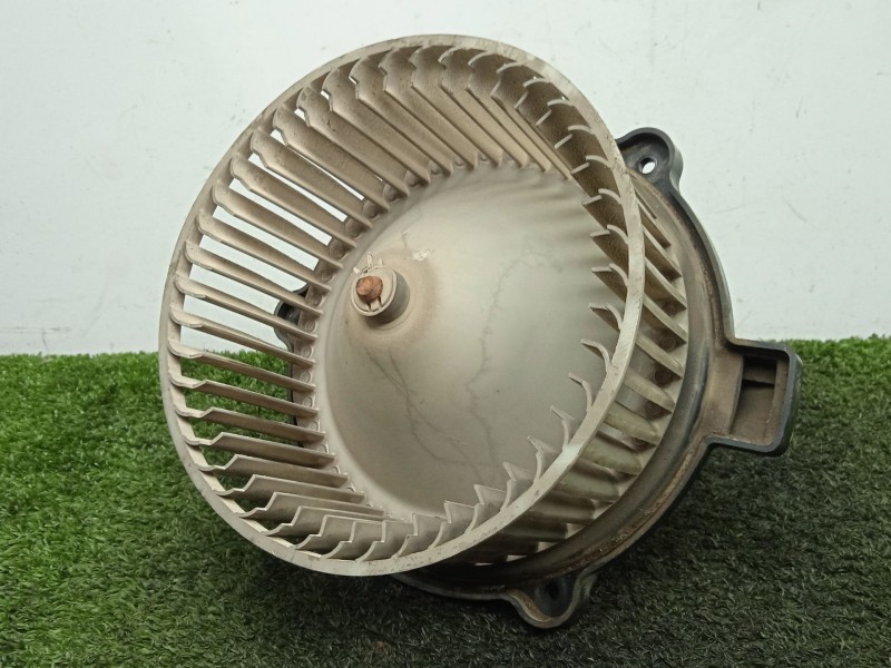 Recambio de motor calefaccion para kia sorento 2.5 crdi cat referencia OEM IAM SINREFERENCIA 2.PINES Ø 155MM
