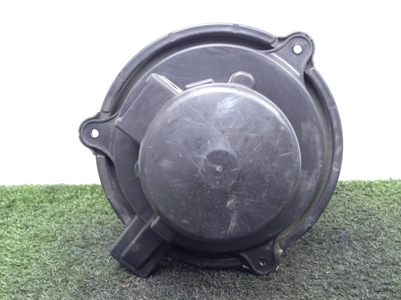 Recambio de motor calefaccion para kia sorento 2.5 crdi cat referencia OEM IAM SINREFERENCIA 2.PINES Ø 155MM