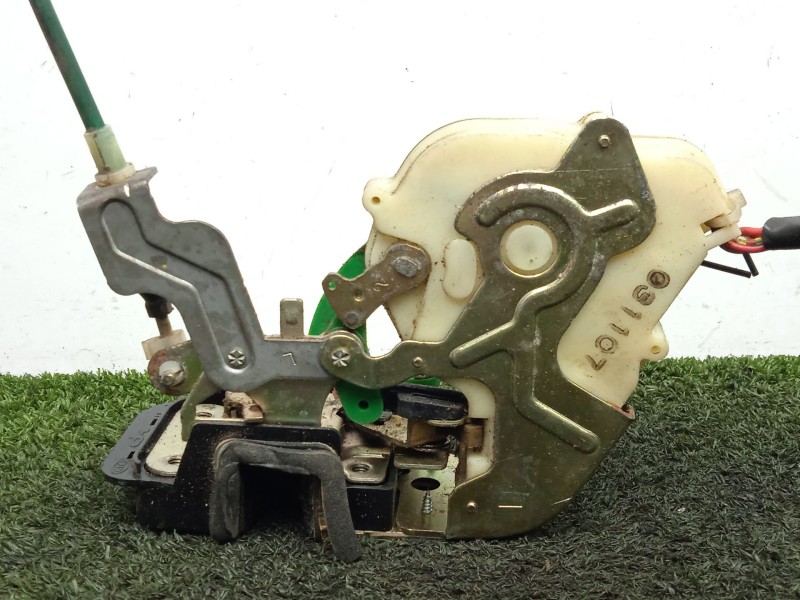 Recambio de cerradura puerta delantera izquierda para kia sorento 2.5 crdi cat referencia OEM IAM 814103E010  