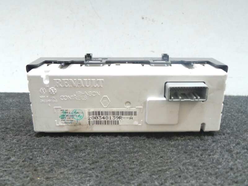 Recambio de pantalla multifuncion para renault clio iii 1.5 dci diesel cat referencia OEM IAM 280348139RA-281199474A-19154411-NS