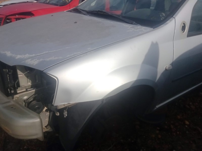 Recambio de aleta delantera izquierda para dacia logan 1.4 cat referencia OEM IAM   