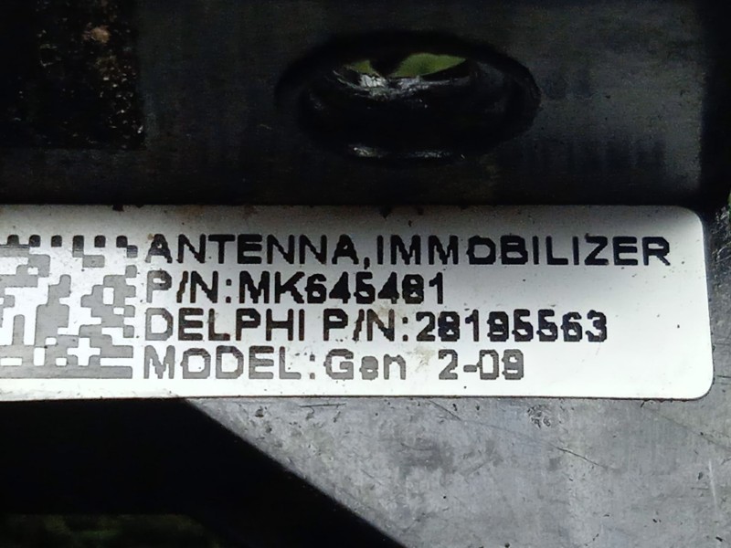 Recambio de antena para fuso (mitsubishi) canter 7c18 referencia OEM IAM MK645481-28195563  