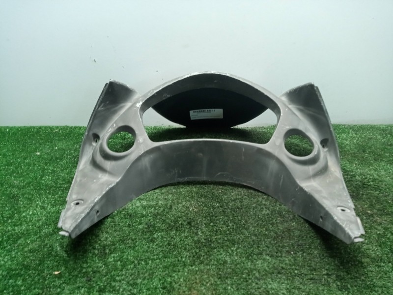 Recambio de moldura para honda transalp/africa twin/varadero referencia OEM IAM 64202MCB6100  