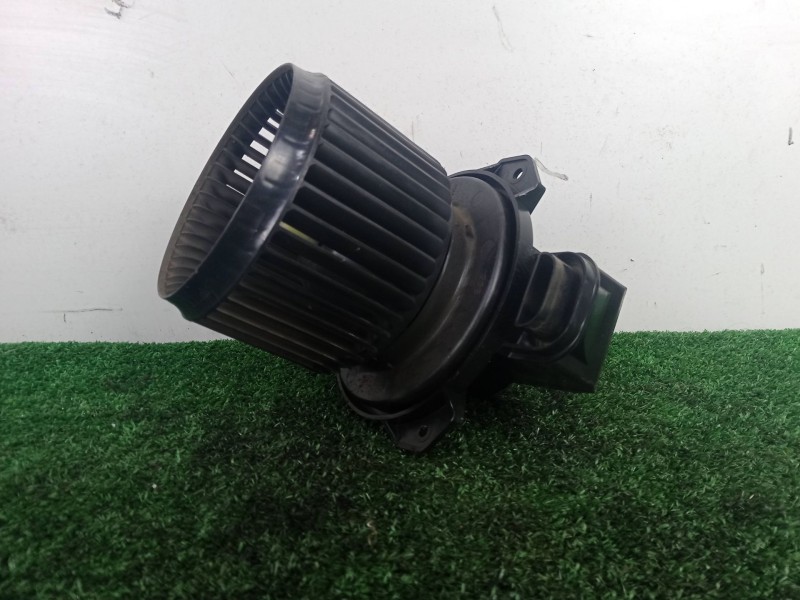 Recambio de motor calefaccion para fuso (mitsubishi) canter 7c18 referencia OEM IAM SINREFERENCIA  Ø DIAMETRO: 108MM