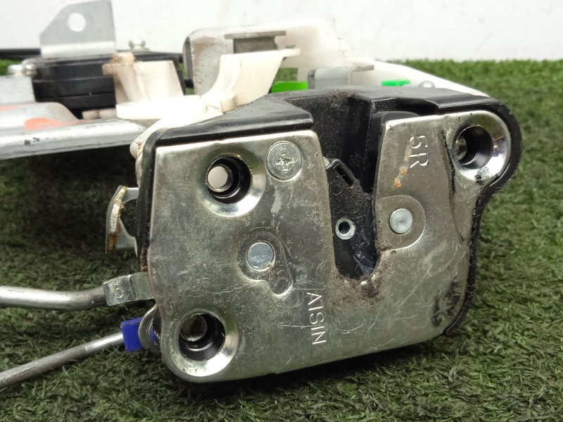 Recambio de cerradura puerta delantera derecha para fuso (mitsubishi) canter 7c18 referencia OEM IAM SINREFERENCIA  2.PINES