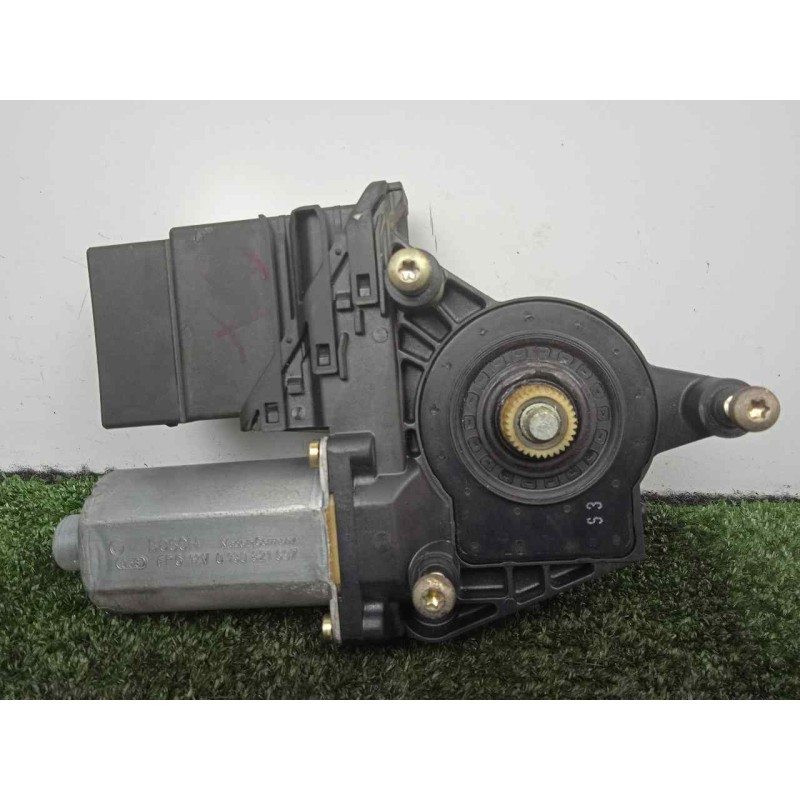 Recambio de motor elevalunas trasero izquierdo para volkswagen passat berlina (3b3) 1.9 tdi referencia OEM IAM 105406301-0130821