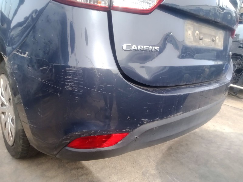 Recambio de paragolpes trasero para kia carens iv 1.7 crdi referencia OEM IAM   