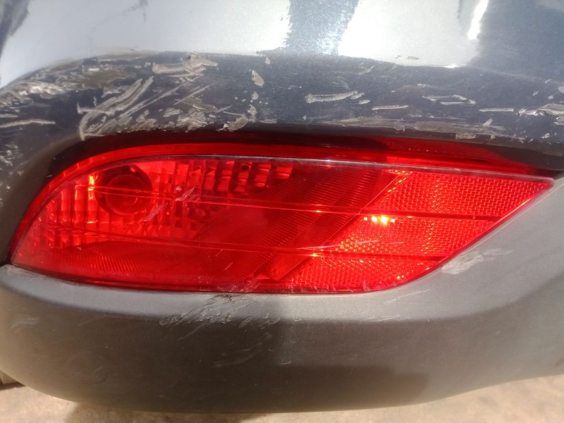 Recambio de piloto trasero izquierdo paragolpes para kia carens iv 1.7 crdi referencia OEM IAM   