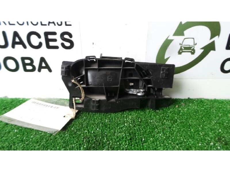 Recambio de maneta interior trasera izquierda para peugeot 207 1.4 hdi referencia OEM IAM 96802456VV GRIS 