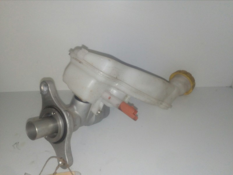 Recambio de bomba freno para peugeot 2008 (--.2013) 1.2 12v vti referencia OEM IAM 4601R9 TRW 