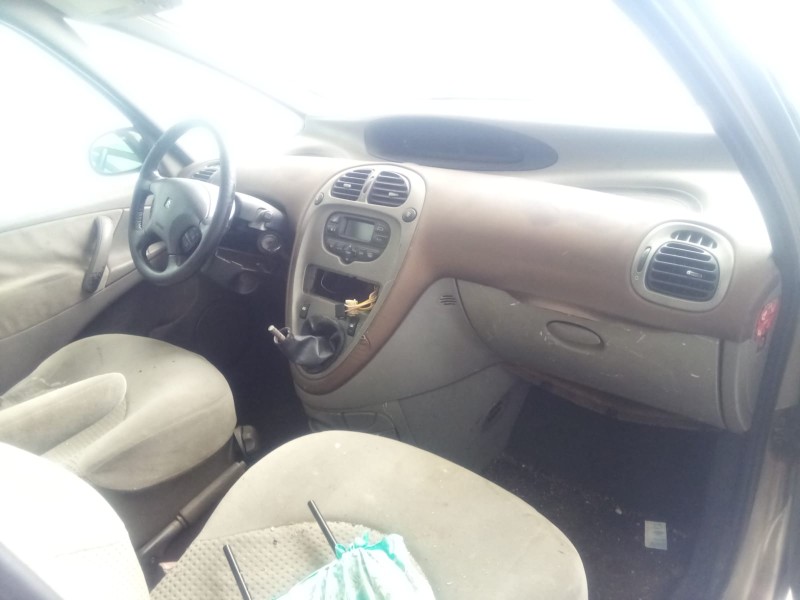 citroën xsara picasso (n68) del año 2002