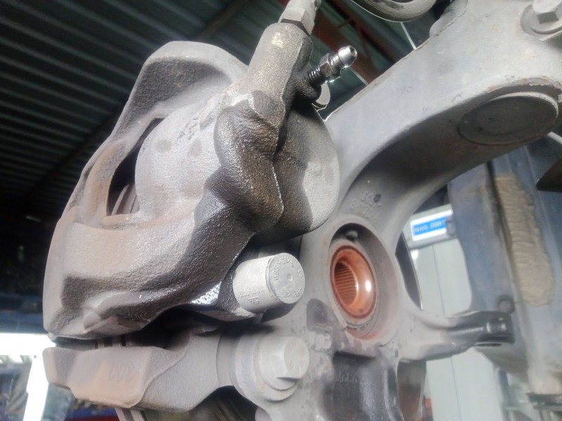Recambio de pinza freno delantera derecha para ford mondeo iv (ba7) 1.6 tdci referencia OEM IAM   