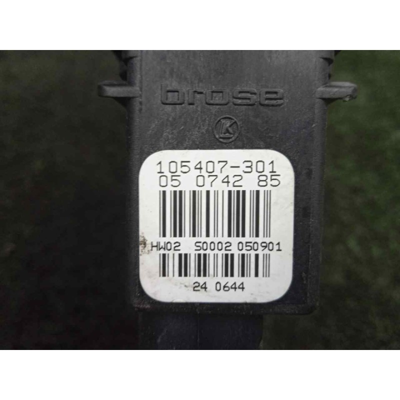 Recambio de motor elevalunas trasero derecho para volkswagen passat berlina (3b3) 1.9 tdi referencia OEM IAM 105407301-013082169