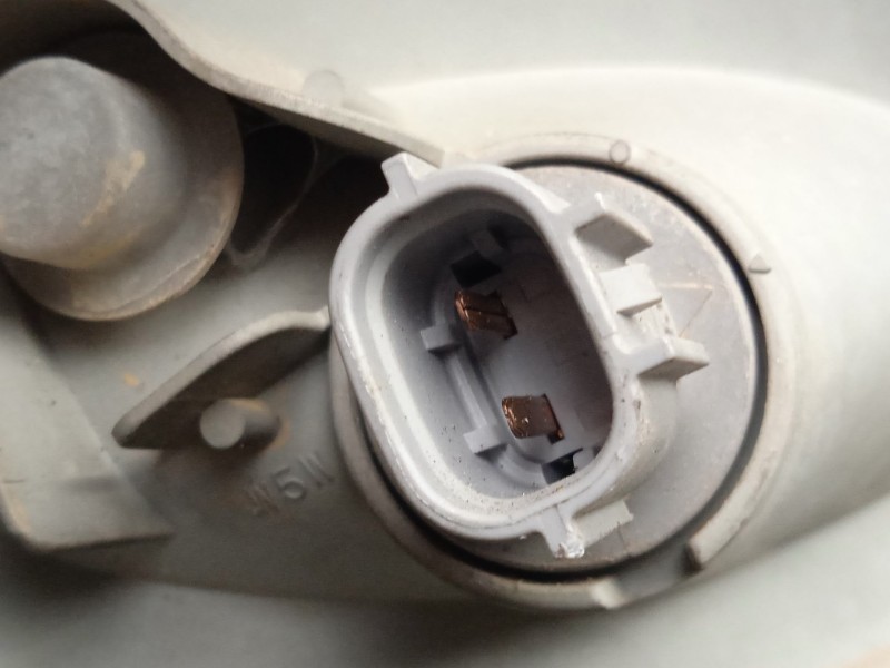 Recambio de piloto delantero izquierdo para mazda premacy (cp) 2.0 td referencia OEM IAM SINREFERENCIA BLANCO 01-04